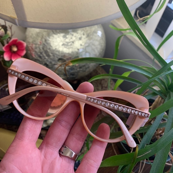 Authentic DOLCE & GABBANA 52mm Cat crystals Acetate sunglasses - Picture 5 of 12